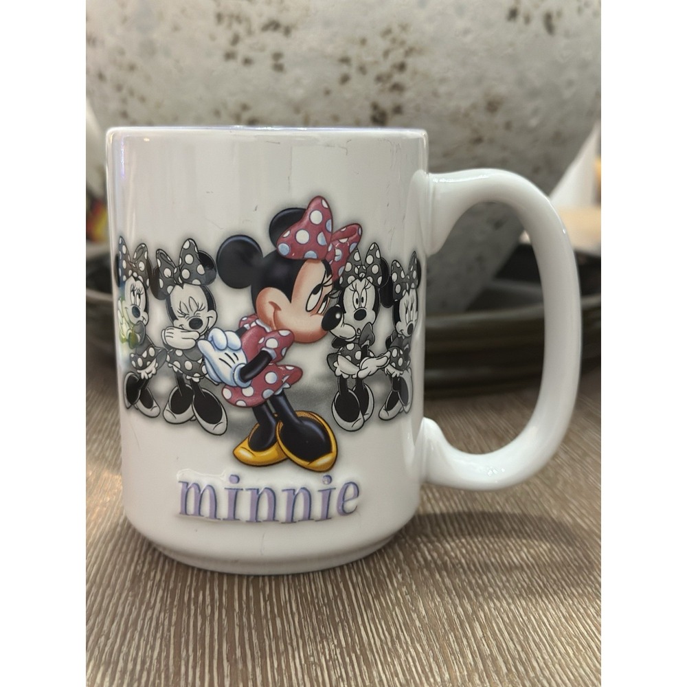 Walt Disney World Parks Minnie Mouse Coffee Mug Lavender 3D Raised Embossed 16oz
